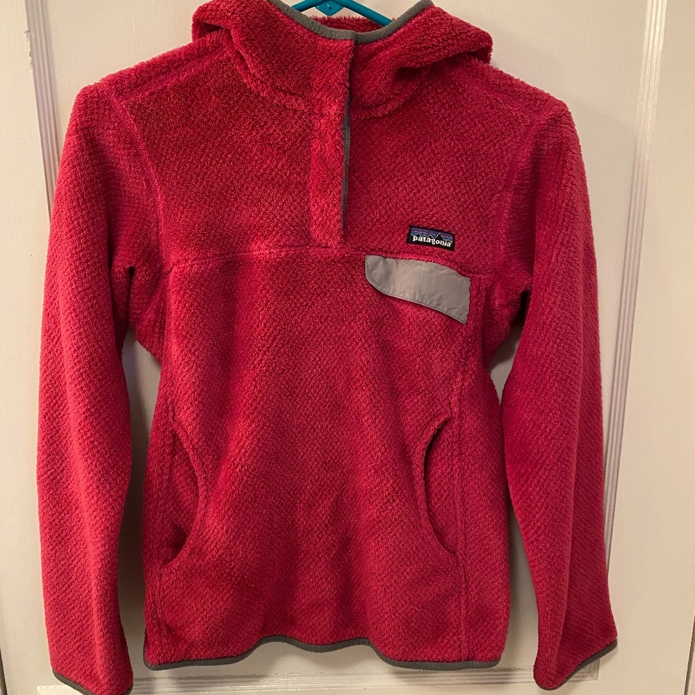 Women’s Patagonia Re-Tool Snap Fleece HOODY, Size Small, Fuchsia